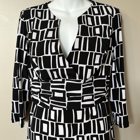 Black and white dress - Picture 3 of 5